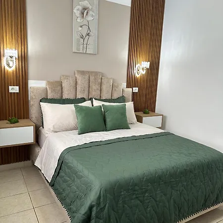 Feti Xhone Apartamento *