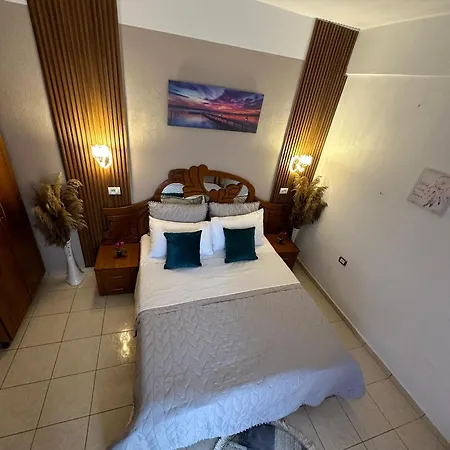 Apartamento Feti Xhone