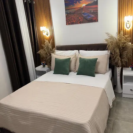 Feti Xhone Apartamento *